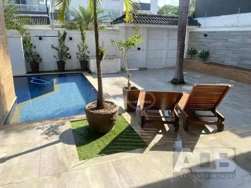 Casa com 5 quartos à venda e para alugar, 280m2 em Recreio dos Bandeirantes, Rio De Janeiro - RJ - imagem 4 Foto 4 de Casa com 5 quartos à venda e para alugar, 280m2 em Recreio dos Bandeirantes, Rio De Janeiro - RJ