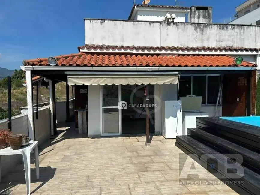Cobertura com 3 quartos à venda e para alugar, 253m2 em Freguesia (Jacarepaguá), Rio De Janeiro - RJ - imagem 2 Foto 2 de Cobertura com 3 quartos à venda e para alugar, 253m2 em Freguesia (Jacarepaguá), Rio De Janeiro - RJ