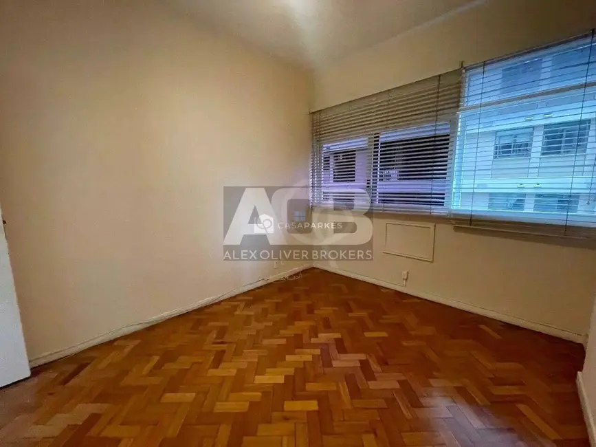 Foto 2 de Apartamento com 3 quartos para alugar, 110m2 em Copacabana, Rio De Janeiro - RJ