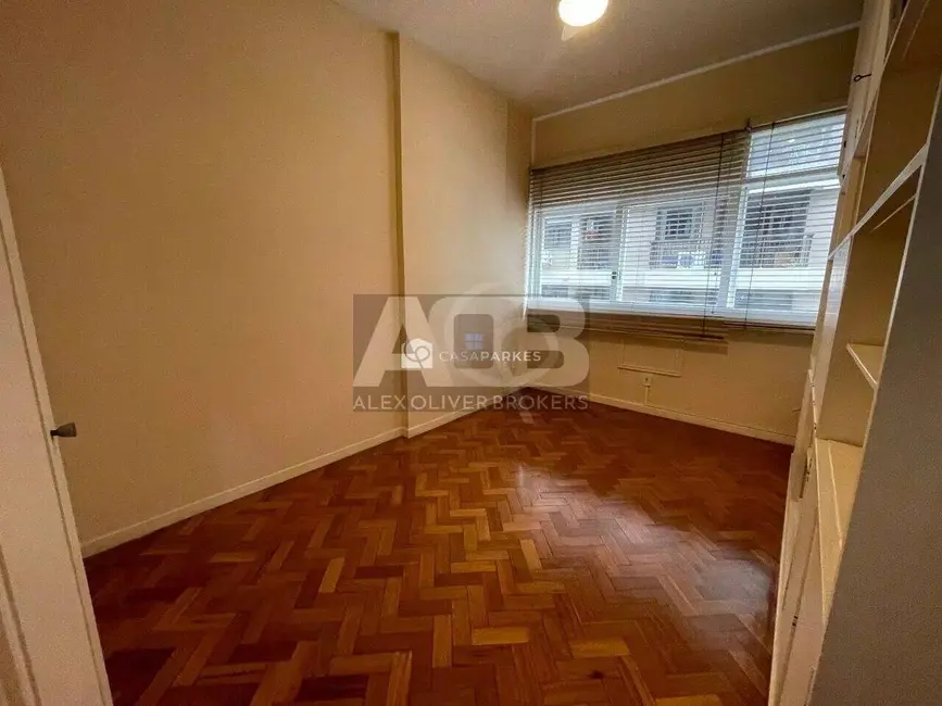 Foto 5 de Apartamento com 3 quartos para alugar, 110m2 em Copacabana, Rio De Janeiro - RJ
