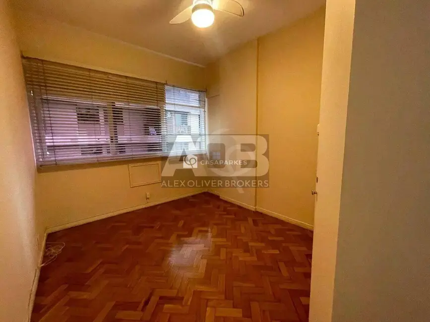 Foto 4 de Apartamento com 3 quartos para alugar, 110m2 em Copacabana, Rio De Janeiro - RJ