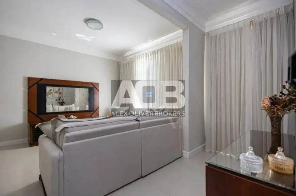 Apartamento com 4 quartos à venda, 110m2 em Flamengo, Rio De Janeiro - RJ - imagem 2 Foto 2 de Apartamento com 4 quartos à venda, 110m2 em Flamengo, Rio De Janeiro - RJ