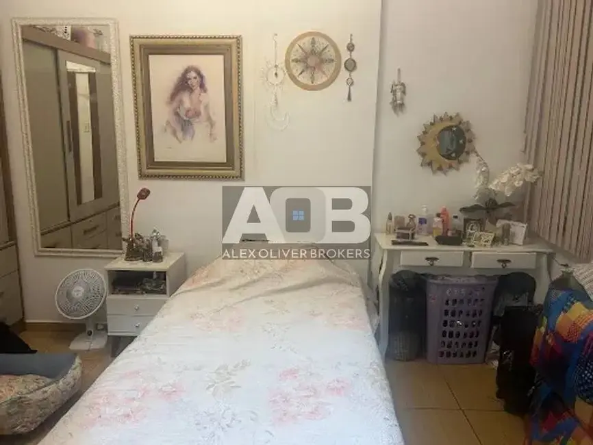 Apartamento com 1 quarto à venda, 41m2 em Copacabana, Rio De Janeiro - RJ - imagem 2 Foto 2 de Apartamento com 1 quarto à venda, 41m2 em Copacabana, Rio De Janeiro - RJ