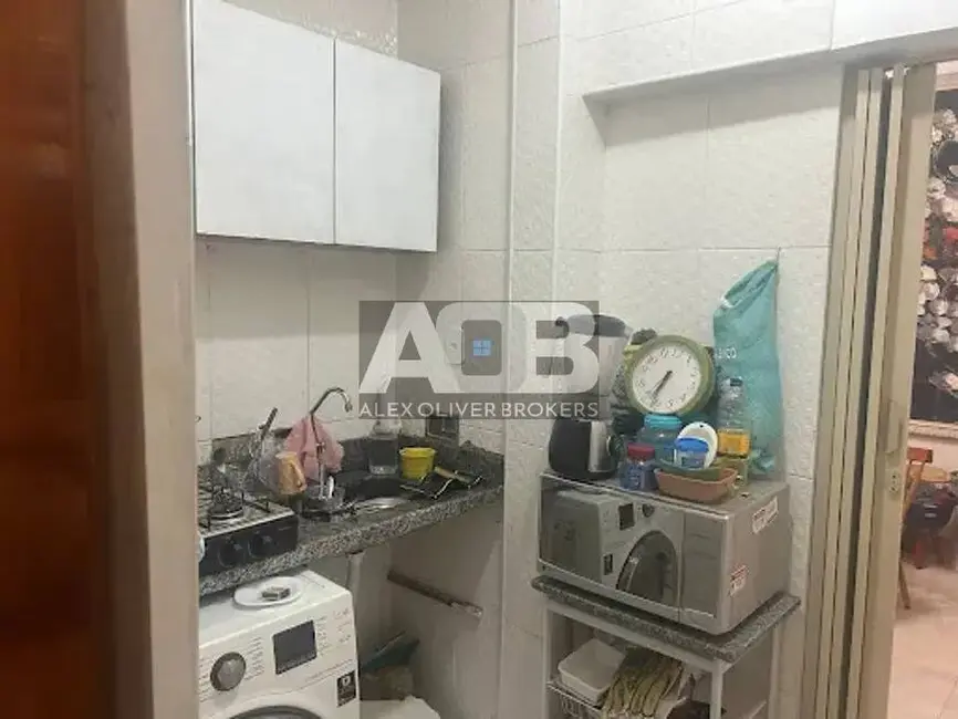 Apartamento com 1 quarto à venda, 41m2 em Copacabana, Rio De Janeiro - RJ - imagem 7 Foto 7 de Apartamento com 1 quarto à venda, 41m2 em Copacabana, Rio De Janeiro - RJ