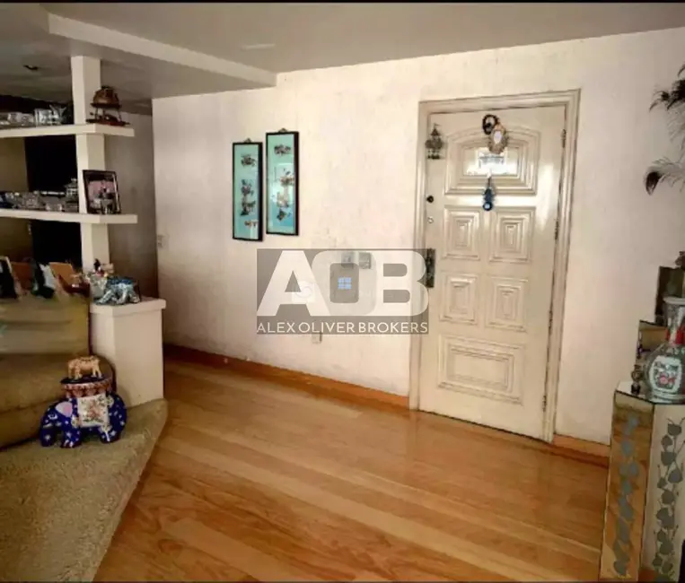 Apartamento com 4 quartos à venda, 300m2 em Copacabana, Rio De Janeiro - RJ - imagem 7 Foto 7 de Apartamento com 4 quartos à venda, 300m2 em Copacabana, Rio De Janeiro - RJ