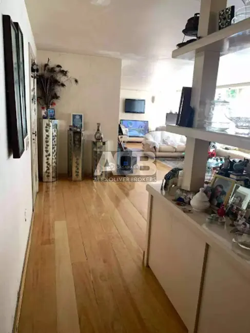 Apartamento com 4 quartos à venda, 300m2 em Copacabana, Rio De Janeiro - RJ - imagem 8 Foto 8 de Apartamento com 4 quartos à venda, 300m2 em Copacabana, Rio De Janeiro - RJ