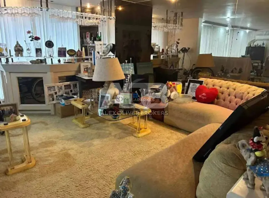 Apartamento com 4 quartos à venda, 300m2 em Copacabana, Rio De Janeiro - RJ - imagem 6 Foto 6 de Apartamento com 4 quartos à venda, 300m2 em Copacabana, Rio De Janeiro - RJ