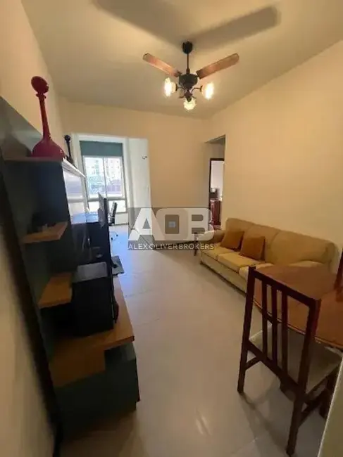 Foto 4 de Apartamento com 2 quartos à venda, 53m2 em Copacabana, Rio De Janeiro - RJ