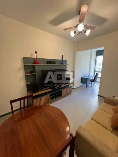 Foto 2 de Apartamento com 2 quartos à venda, 53m2 em Copacabana, Rio De Janeiro - RJ