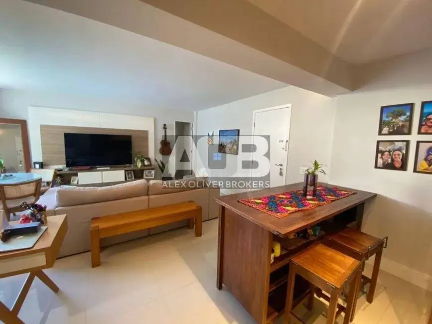 Apartamento com 3 quartos à venda, 120m2 em Lagoa, Rio De Janeiro - RJ - imagem 3 Foto 3 de Apartamento com 3 quartos à venda, 120m2 em Lagoa, Rio De Janeiro - RJ