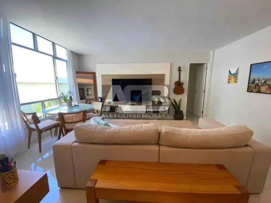 Apartamento com 3 quartos à venda, 120m2 em Lagoa, Rio De Janeiro - RJ - imagem 2 Foto 2 de Apartamento com 3 quartos à venda, 120m2 em Lagoa, Rio De Janeiro - RJ