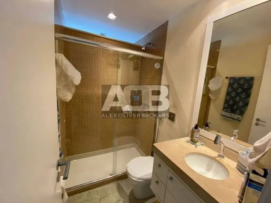 Apartamento com 3 quartos à venda, 120m2 em Lagoa, Rio De Janeiro - RJ - imagem 8 Foto 8 de Apartamento com 3 quartos à venda, 120m2 em Lagoa, Rio De Janeiro - RJ