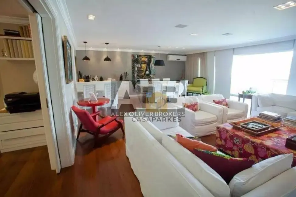 Apartamento com 4 quartos à venda, 282m2 em Lagoa, Rio De Janeiro - RJ - imagem 9 Foto 9 de Apartamento com 4 quartos à venda, 282m2 em Lagoa, Rio De Janeiro - RJ