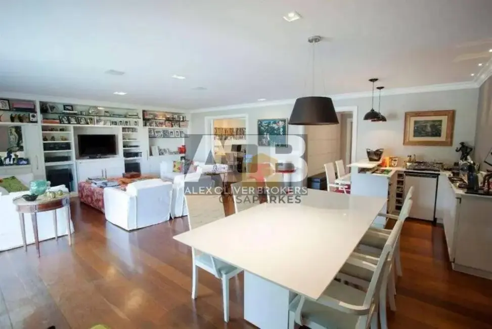 Apartamento com 4 quartos à venda, 282m2 em Lagoa, Rio De Janeiro - RJ - imagem 4 Foto 4 de Apartamento com 4 quartos à venda, 282m2 em Lagoa, Rio De Janeiro - RJ