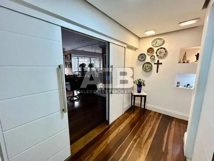Apartamento com 4 quartos à venda, 230m2 em Copacabana, Rio De Janeiro - RJ - imagem 6 Foto 6 de Apartamento com 4 quartos à venda, 230m2 em Copacabana, Rio De Janeiro - RJ