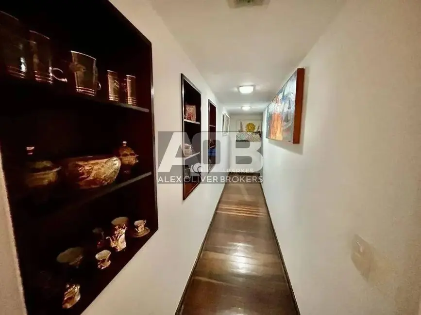 Apartamento com 4 quartos à venda, 230m2 em Copacabana, Rio De Janeiro - RJ - imagem 9 Foto 9 de Apartamento com 4 quartos à venda, 230m2 em Copacabana, Rio De Janeiro - RJ