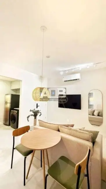 Apartamento com 2 quartos à venda, 60m2 em Ipanema, Rio De Janeiro - RJ - imagem 2 Foto 2 de Apartamento com 2 quartos à venda, 60m2 em Ipanema, Rio De Janeiro - RJ