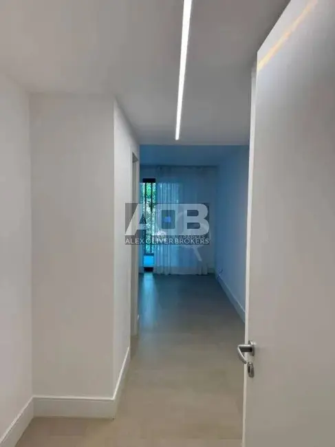 Apartamento com 3 quartos à venda, 167m2 em Ipanema, Rio De Janeiro - RJ - imagem 9 Foto 9 de Apartamento com 3 quartos à venda, 167m2 em Ipanema, Rio De Janeiro - RJ