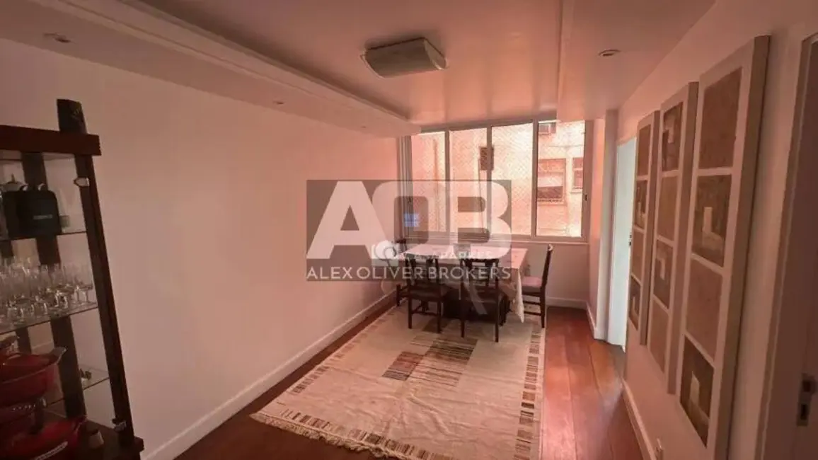 Cobertura com 2 quartos à venda, 100m2 em Leblon, Rio De Janeiro - RJ - imagem 3 Foto 3 de Cobertura com 2 quartos à venda, 100m2 em Leblon, Rio De Janeiro - RJ