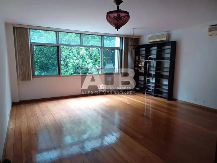 Foto 1 de Apartamento com 3 quartos à venda, 130m2 em Leblon, Rio De Janeiro - RJ