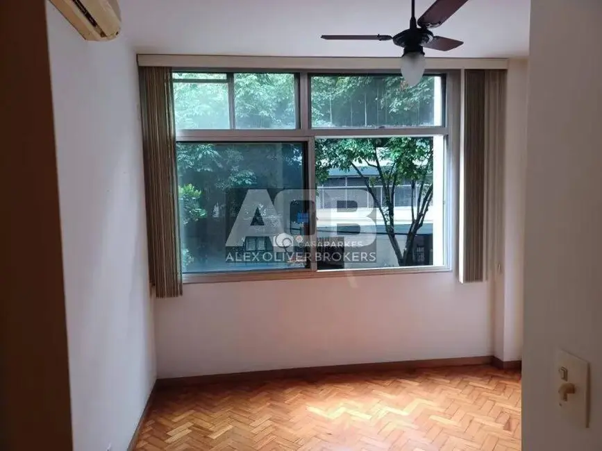 Foto 9 de Apartamento com 3 quartos à venda, 130m2 em Leblon, Rio De Janeiro - RJ