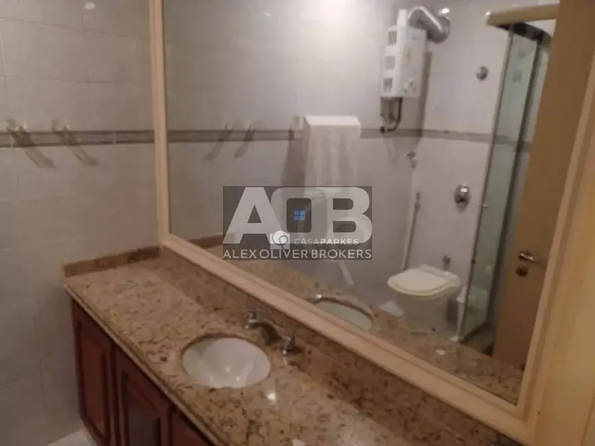 Foto 3 de Apartamento com 3 quartos à venda, 130m2 em Leblon, Rio De Janeiro - RJ