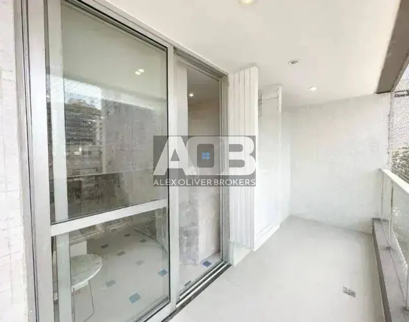 Apartamento com 2 quartos à venda, 80m2 em Leblon, Rio De Janeiro - RJ - imagem 8 Foto 8 de Apartamento com 2 quartos à venda, 80m2 em Leblon, Rio De Janeiro - RJ