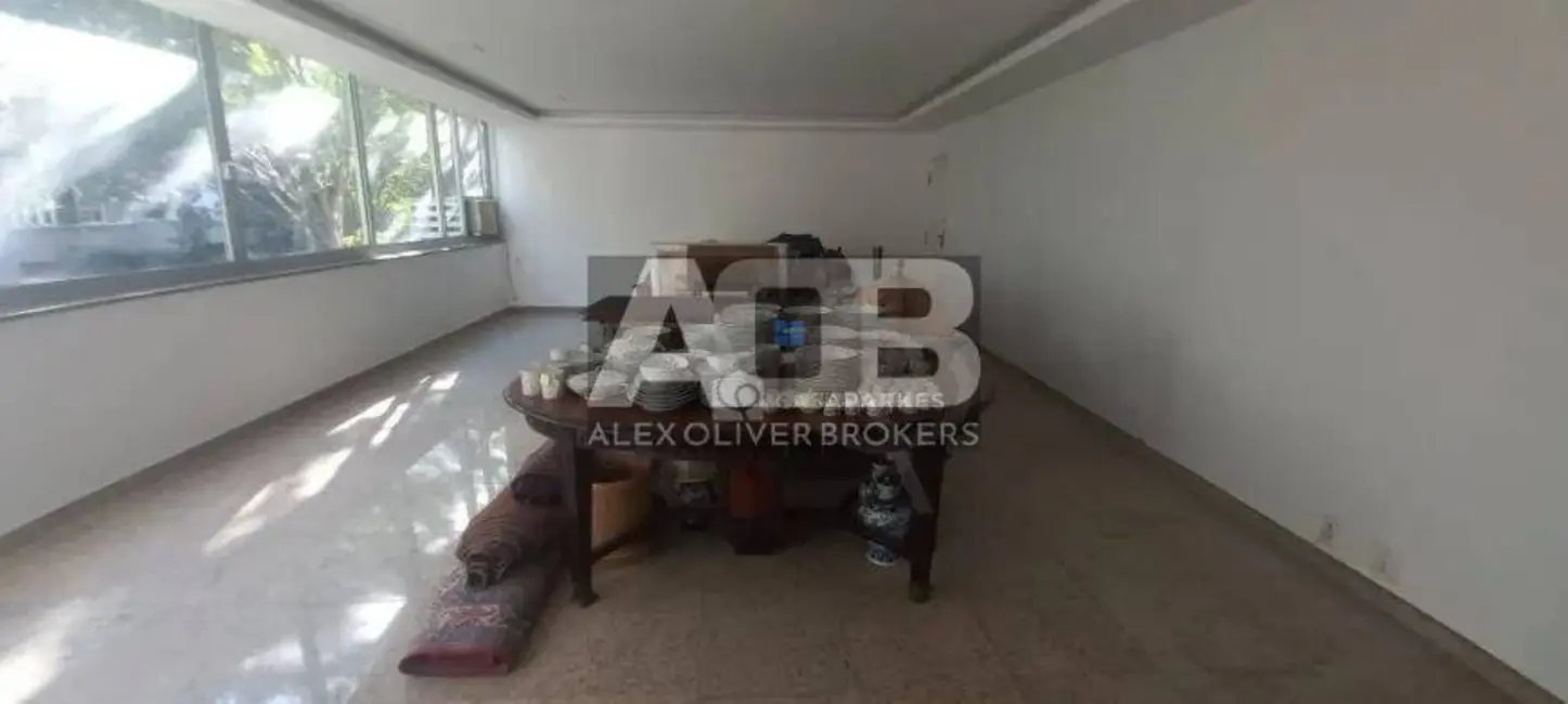 Apartamento com 4 quartos à venda, 235m2 em Leblon, Rio De Janeiro - RJ - imagem 3 Foto 3 de Apartamento com 4 quartos à venda, 235m2 em Leblon, Rio De Janeiro - RJ