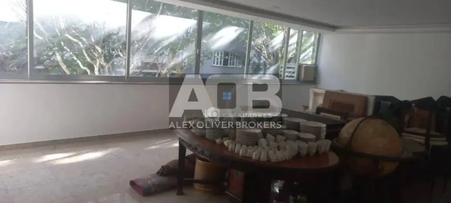 Apartamento com 4 quartos à venda, 235m2 em Leblon, Rio De Janeiro - RJ - imagem 4 Foto 4 de Apartamento com 4 quartos à venda, 235m2 em Leblon, Rio De Janeiro - RJ