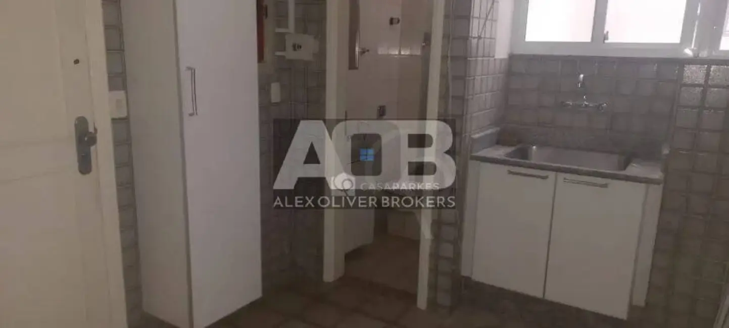 Apartamento com 4 quartos à venda, 235m2 em Leblon, Rio De Janeiro - RJ - imagem 8 Foto 8 de Apartamento com 4 quartos à venda, 235m2 em Leblon, Rio De Janeiro - RJ
