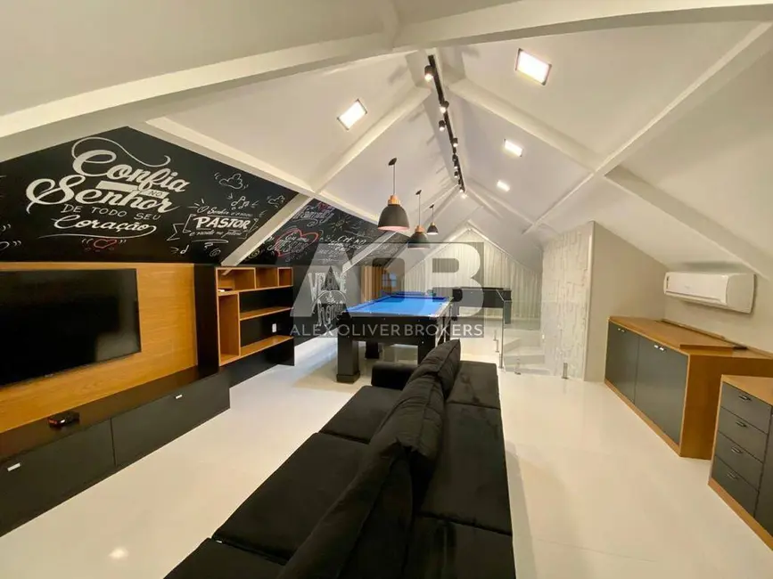 Casa com 4 quartos à venda, 267m2 em Recreio dos Bandeirantes, Rio De Janeiro - RJ - imagem 4 Foto 4 de Casa com 4 quartos à venda, 267m2 em Recreio dos Bandeirantes, Rio De Janeiro - RJ