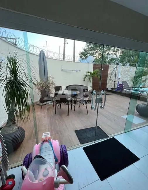Foto 1 de Casa com 4 quartos à venda e para alugar, 260m2 em Recreio dos Bandeirantes, Rio De Janeiro - RJ