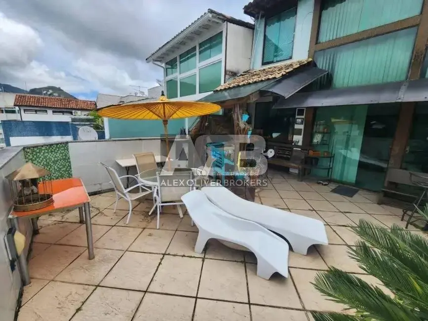 Cobertura com 3 quartos à venda, 232m2 em Freguesia (Jacarepaguá), Rio De Janeiro - RJ - imagem 3 Foto 3 de Cobertura com 3 quartos à venda, 232m2 em Freguesia (Jacarepaguá), Rio De Janeiro - RJ