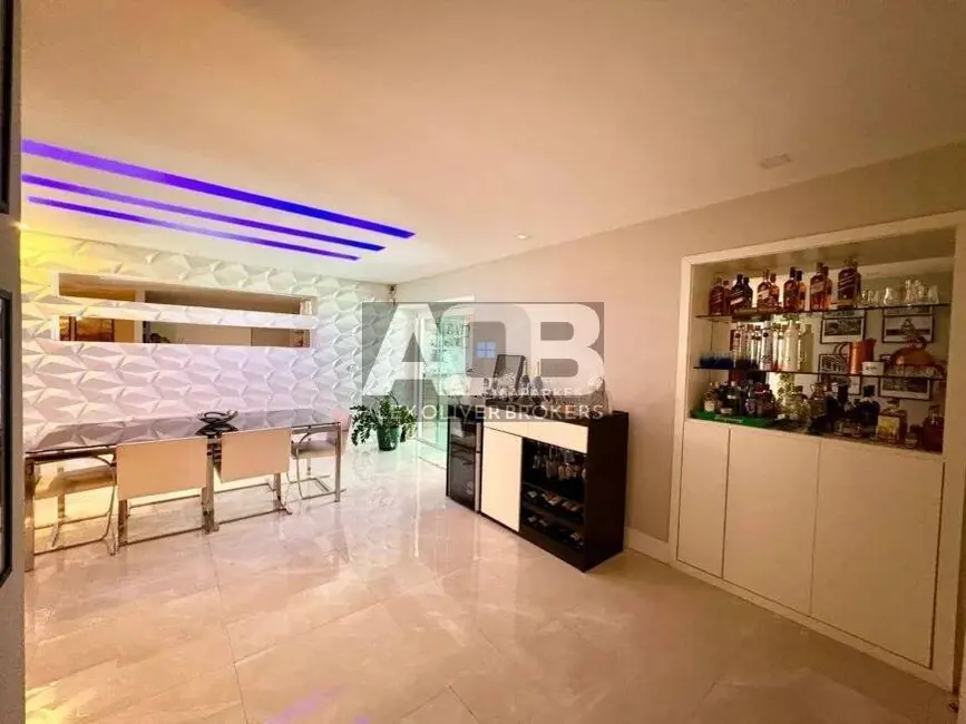 Casa com 4 quartos à venda, 325m2 em Freguesia (Jacarepaguá), Rio De Janeiro - RJ - imagem 7 Foto 7 de Casa com 4 quartos à venda, 325m2 em Freguesia (Jacarepaguá), Rio De Janeiro - RJ