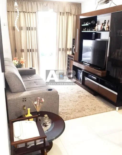 Apartamento com 3 quartos à venda, 80m2 em Laranjeiras, Rio De Janeiro - RJ - imagem 6 Foto 6 de Apartamento com 3 quartos à venda, 80m2 em Laranjeiras, Rio De Janeiro - RJ