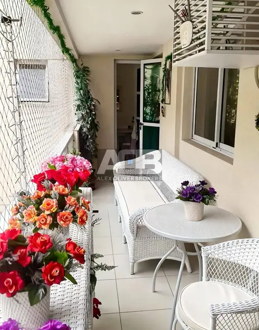 Apartamento com 3 quartos à venda, 80m2 em Laranjeiras, Rio De Janeiro - RJ - imagem 4 Foto 4 de Apartamento com 3 quartos à venda, 80m2 em Laranjeiras, Rio De Janeiro - RJ