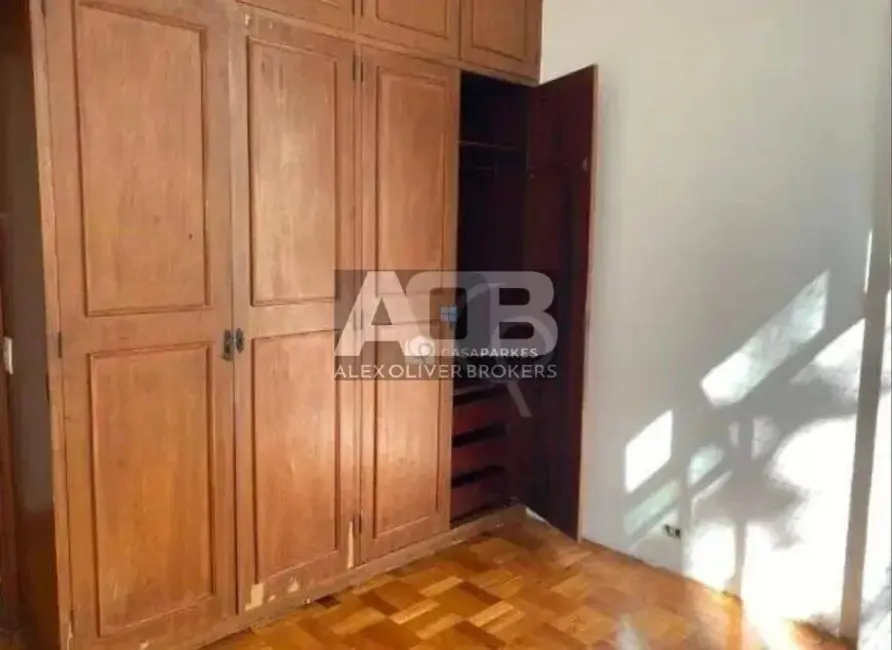 Apartamento com 2 quartos à venda, 74m2 em Laranjeiras, Rio De Janeiro - RJ - imagem 9 Foto 9 de Apartamento com 2 quartos à venda, 74m2 em Laranjeiras, Rio De Janeiro - RJ