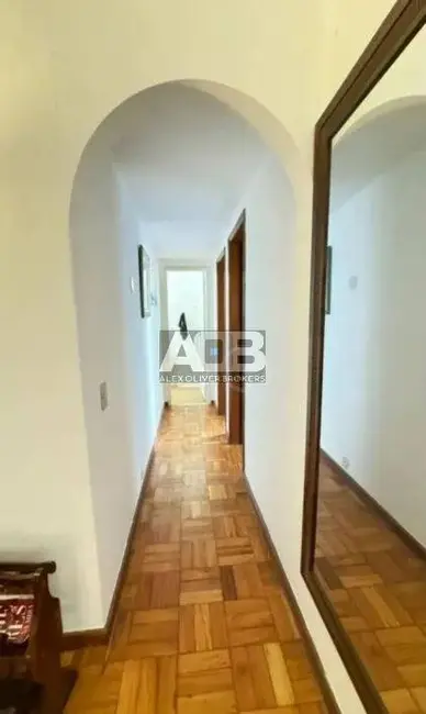 Apartamento com 2 quartos à venda, 74m2 em Laranjeiras, Rio De Janeiro - RJ - imagem 4 Foto 4 de Apartamento com 2 quartos à venda, 74m2 em Laranjeiras, Rio De Janeiro - RJ