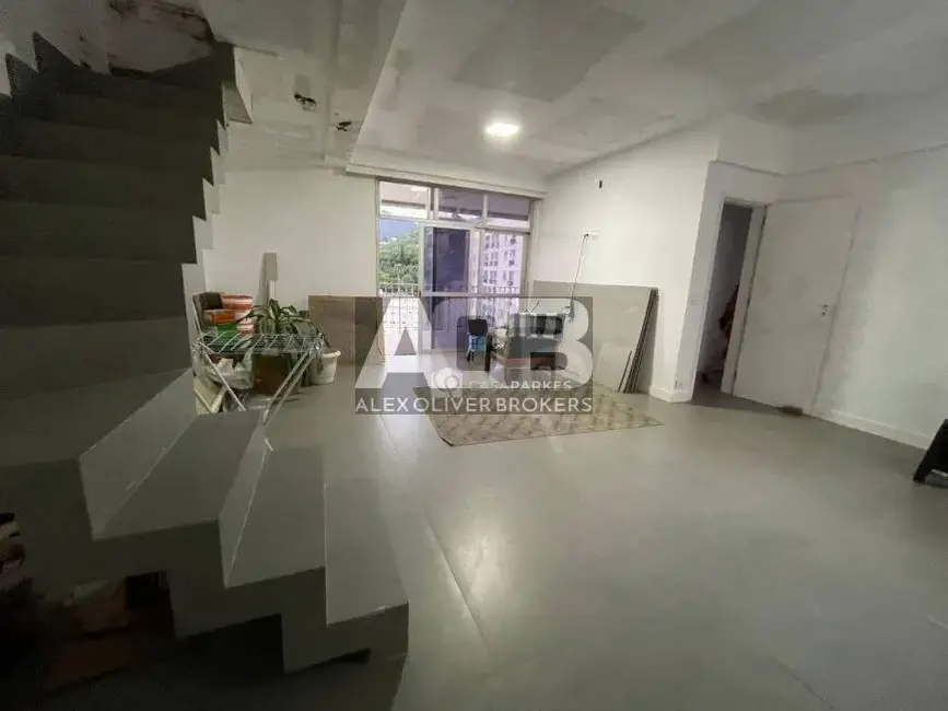Cobertura com 3 quartos à venda, 175m2 em Laranjeiras, Rio De Janeiro - RJ - imagem 6 Foto 6 de Cobertura com 3 quartos à venda, 175m2 em Laranjeiras, Rio De Janeiro - RJ