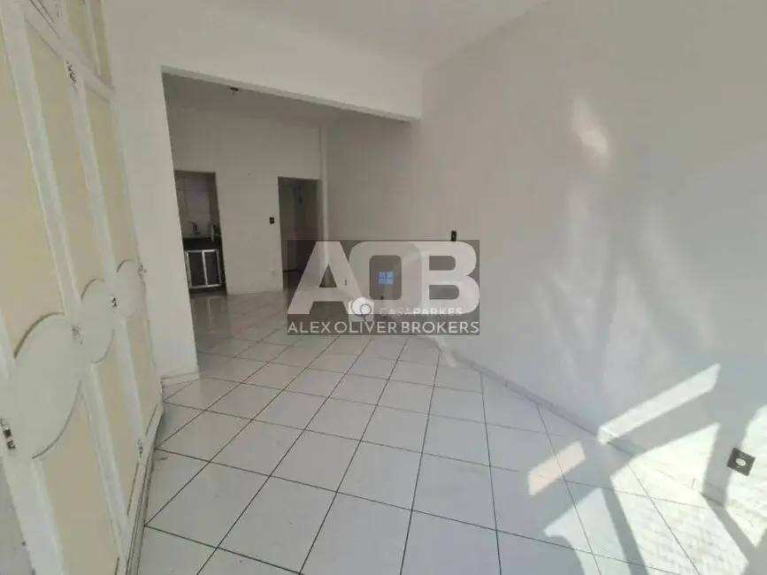 Apartamento com 1 quarto à venda, 34m2 em Copacabana, Rio De Janeiro - RJ - imagem 9 Foto 9 de Apartamento com 1 quarto à venda, 34m2 em Copacabana, Rio De Janeiro - RJ