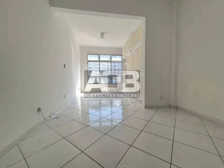 Apartamento com 1 quarto à venda, 34m2 em Copacabana, Rio De Janeiro - RJ - imagem 6 Foto 6 de Apartamento com 1 quarto à venda, 34m2 em Copacabana, Rio De Janeiro - RJ