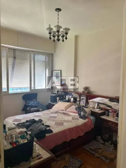 Apartamento com 3 quartos à venda, 100m2 em Copacabana, Rio De Janeiro - RJ - imagem 2 Foto 2 de Apartamento com 3 quartos à venda, 100m2 em Copacabana, Rio De Janeiro - RJ