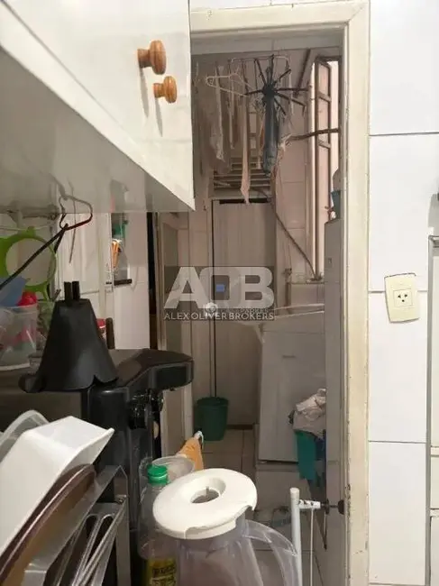Apartamento com 3 quartos à venda, 100m2 em Copacabana, Rio De Janeiro - RJ - imagem 5 Foto 5 de Apartamento com 3 quartos à venda, 100m2 em Copacabana, Rio De Janeiro - RJ