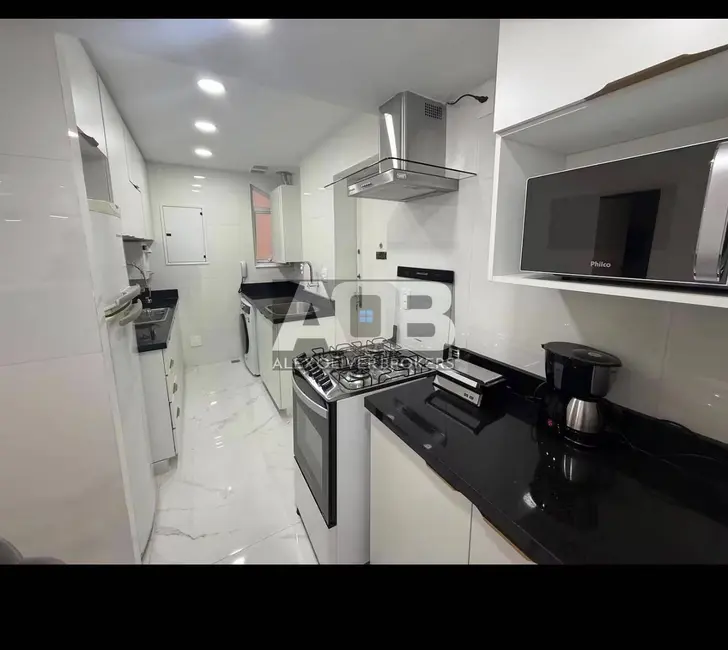 Apartamento com 4 quartos à venda, 131m2 em Copacabana, Rio De Janeiro - RJ - imagem 3 Foto 3 de Apartamento com 4 quartos à venda, 131m2 em Copacabana, Rio De Janeiro - RJ
