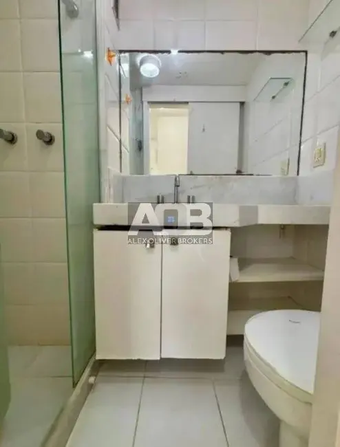 Foto 5 de Apartamento com 2 quartos à venda, 70m2 em Barra da Tijuca, Rio De Janeiro - RJ