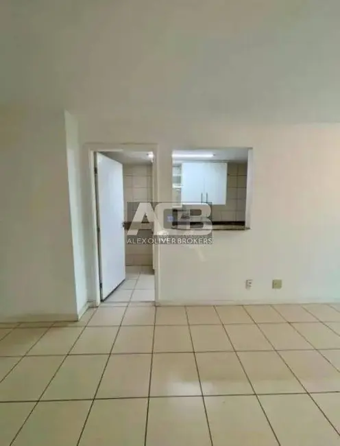 Foto 2 de Apartamento com 2 quartos à venda, 70m2 em Barra da Tijuca, Rio De Janeiro - RJ