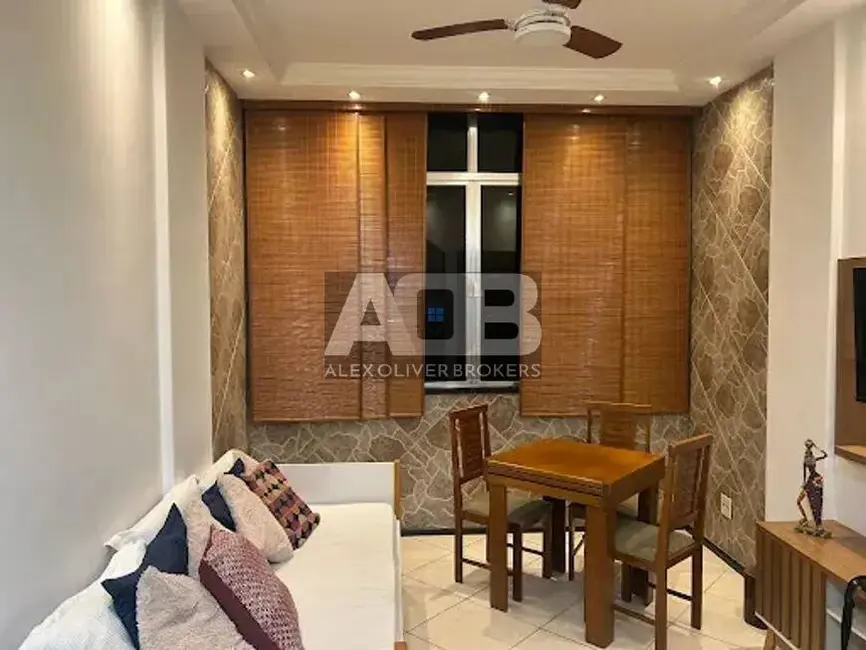 Foto 2 de Apartamento com 1 quarto à venda, 40m2 em Copacabana, Rio De Janeiro - RJ