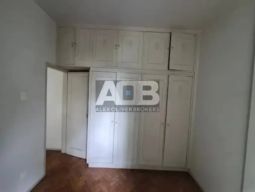 Apartamento com 1 quarto à venda, 31m2 em Copacabana, Rio De Janeiro - RJ - imagem 4 Foto 4 de Apartamento com 1 quarto à venda, 31m2 em Copacabana, Rio De Janeiro - RJ