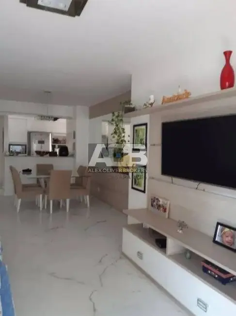 Apartamento com 3 quartos à venda, 115m2 em Rio De Janeiro - RJ - imagem 6 Foto 6 de Apartamento com 3 quartos à venda, 115m2 em Rio De Janeiro - RJ