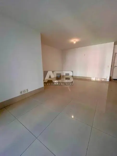 Apartamento com 4 quartos à venda, 175m2 em Barra da Tijuca, Rio De Janeiro - RJ - imagem 4 Foto 4 de Apartamento com 4 quartos à venda, 175m2 em Barra da Tijuca, Rio De Janeiro - RJ